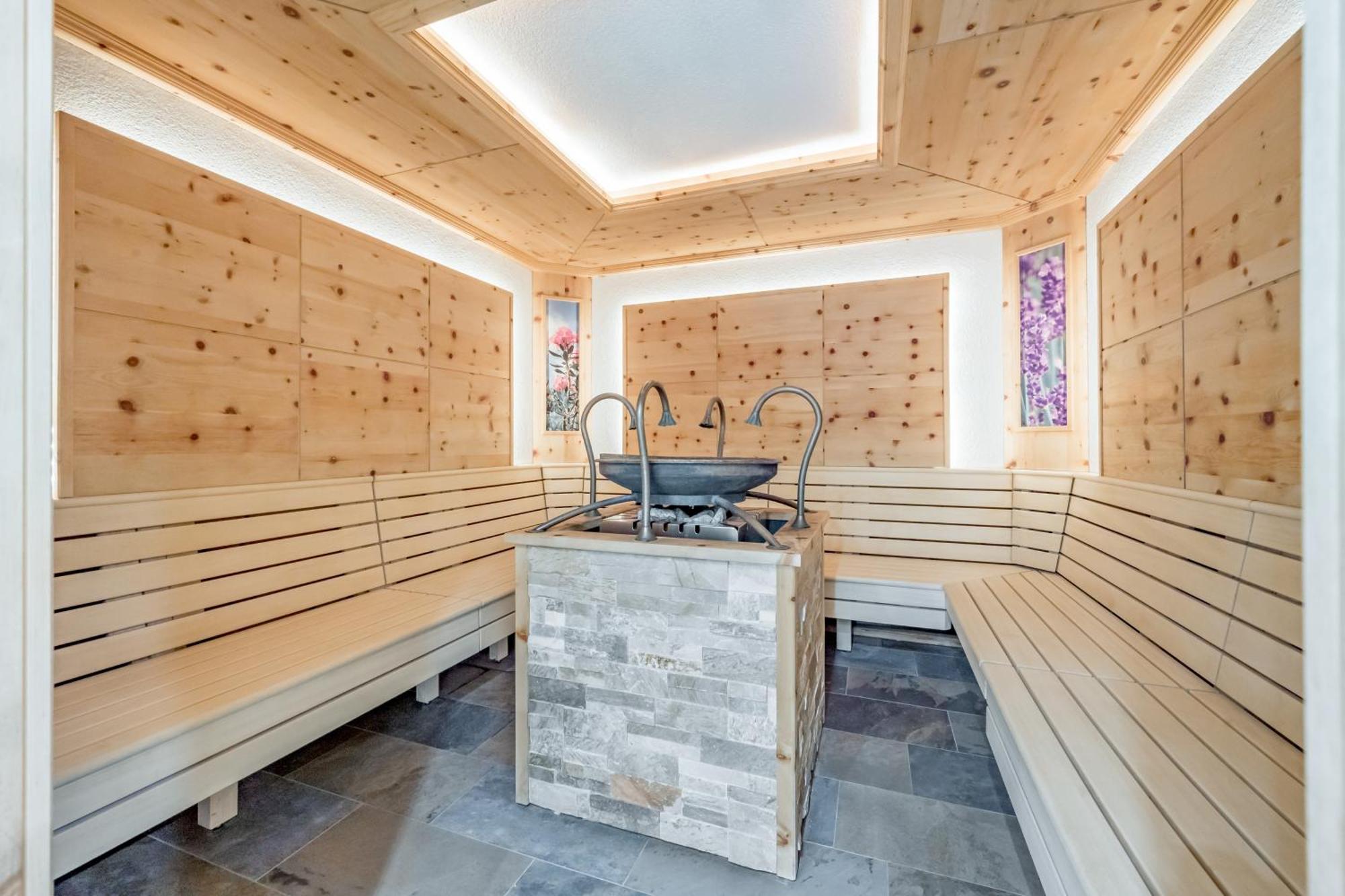 Tilia Living - B&B Mit Dem Komfort Eines Kleinen, Feinen Hotels Ried im Oberinntal Eksteriør billede