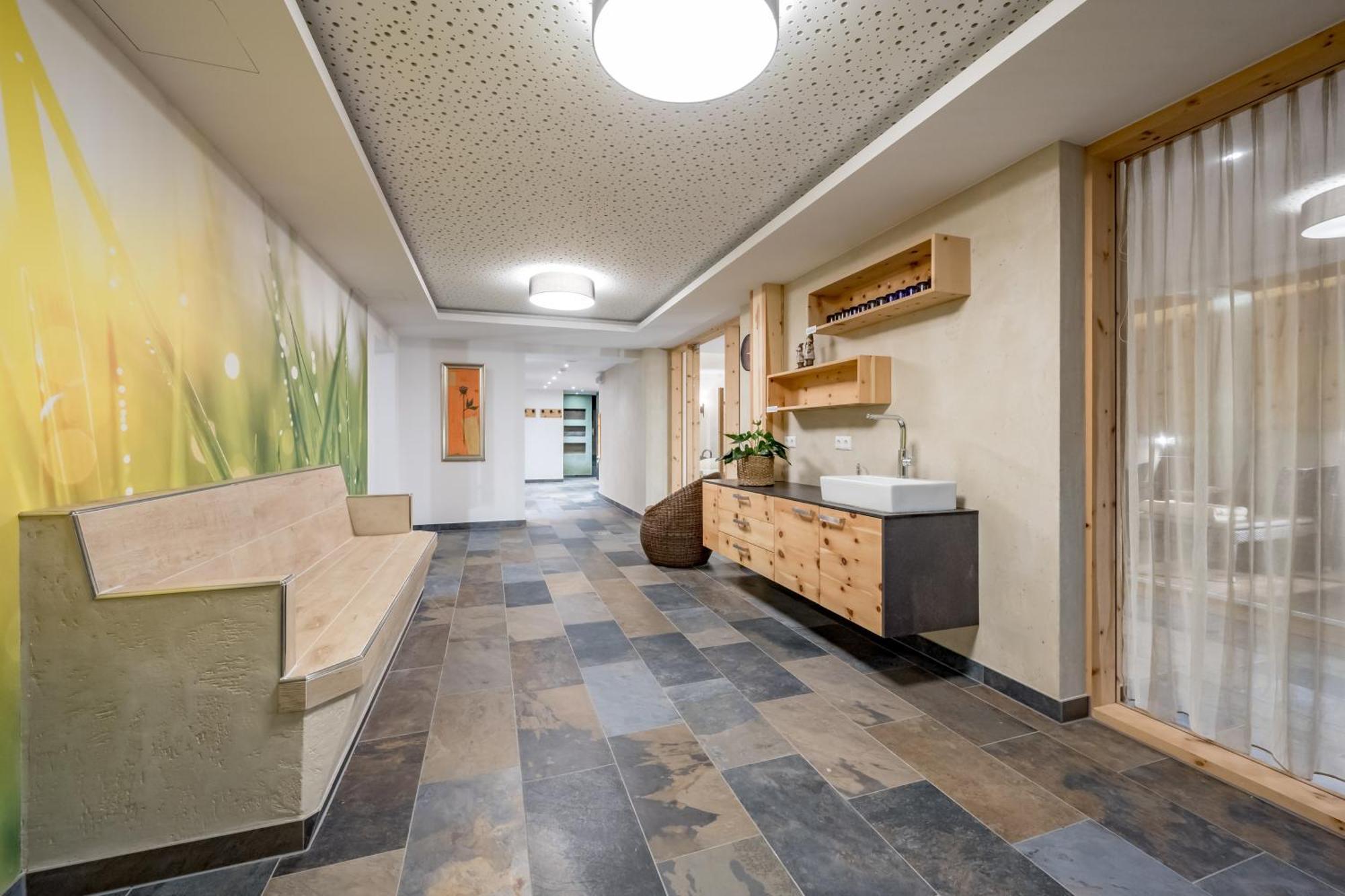Tilia Living - B&B Mit Dem Komfort Eines Kleinen, Feinen Hotels Ried im Oberinntal Eksteriør billede