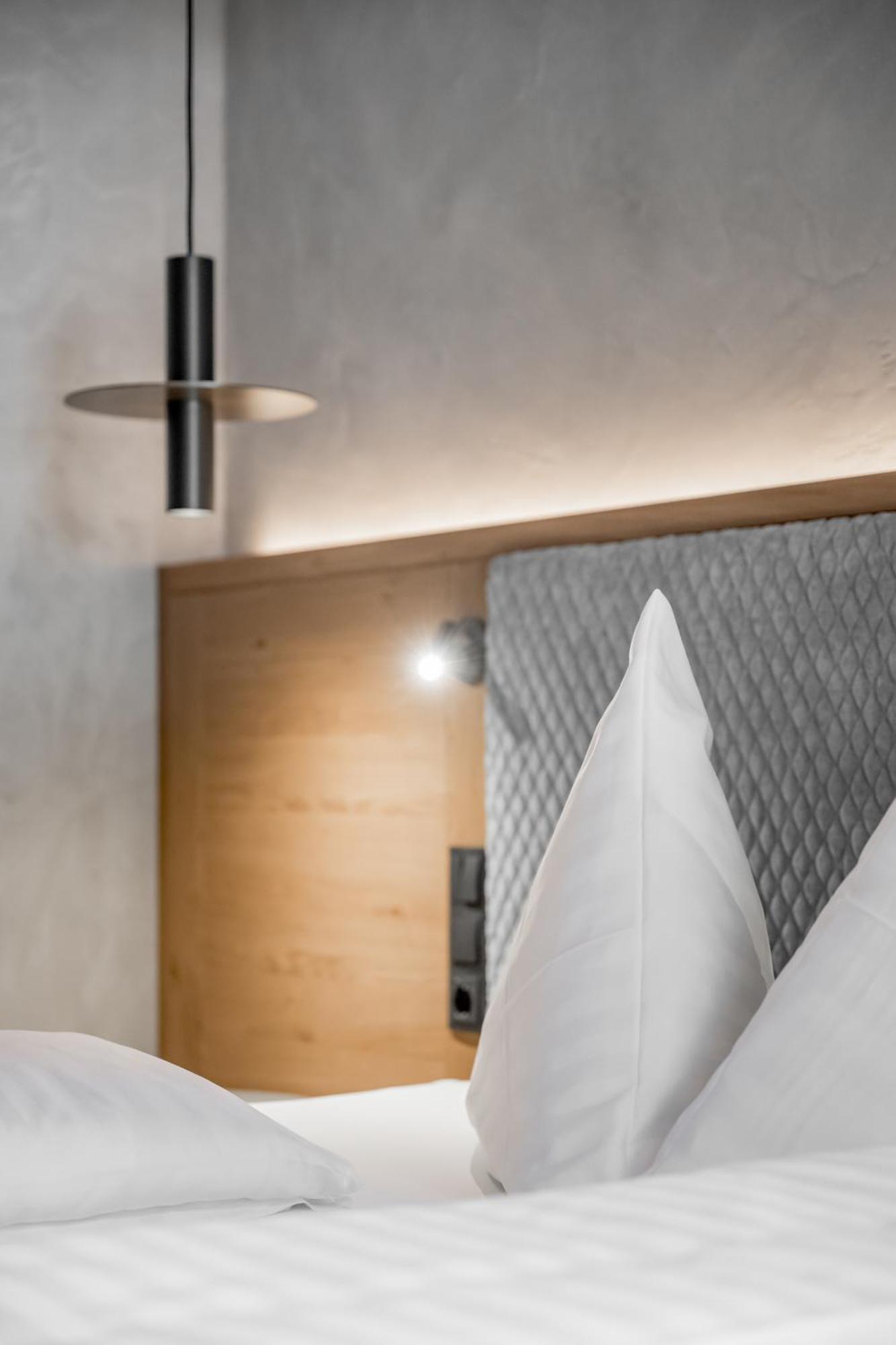 Tilia Living - B&B Mit Dem Komfort Eines Kleinen, Feinen Hotels Ried im Oberinntal Eksteriør billede