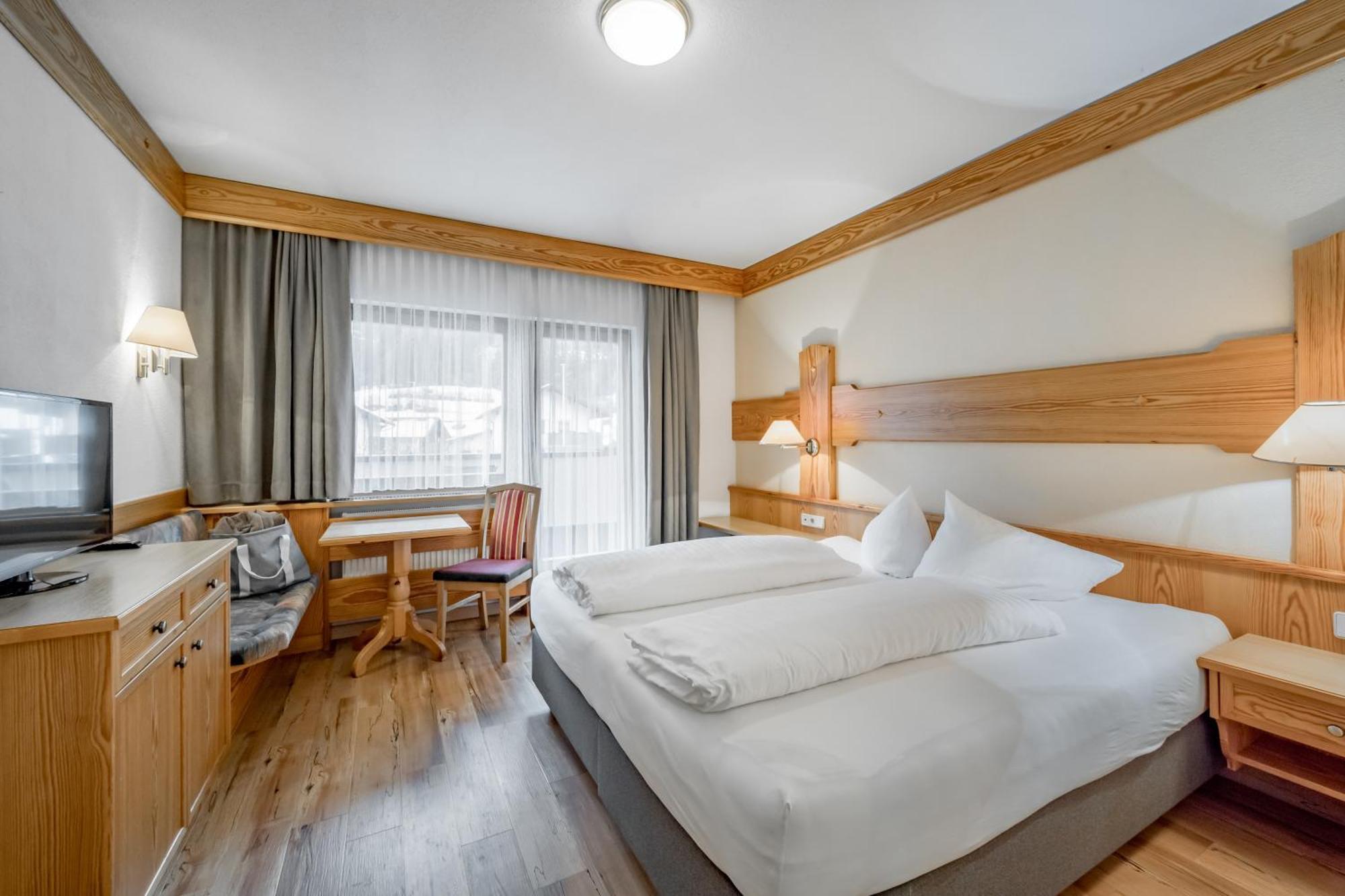 Tilia Living - B&B Mit Dem Komfort Eines Kleinen, Feinen Hotels Ried im Oberinntal Eksteriør billede