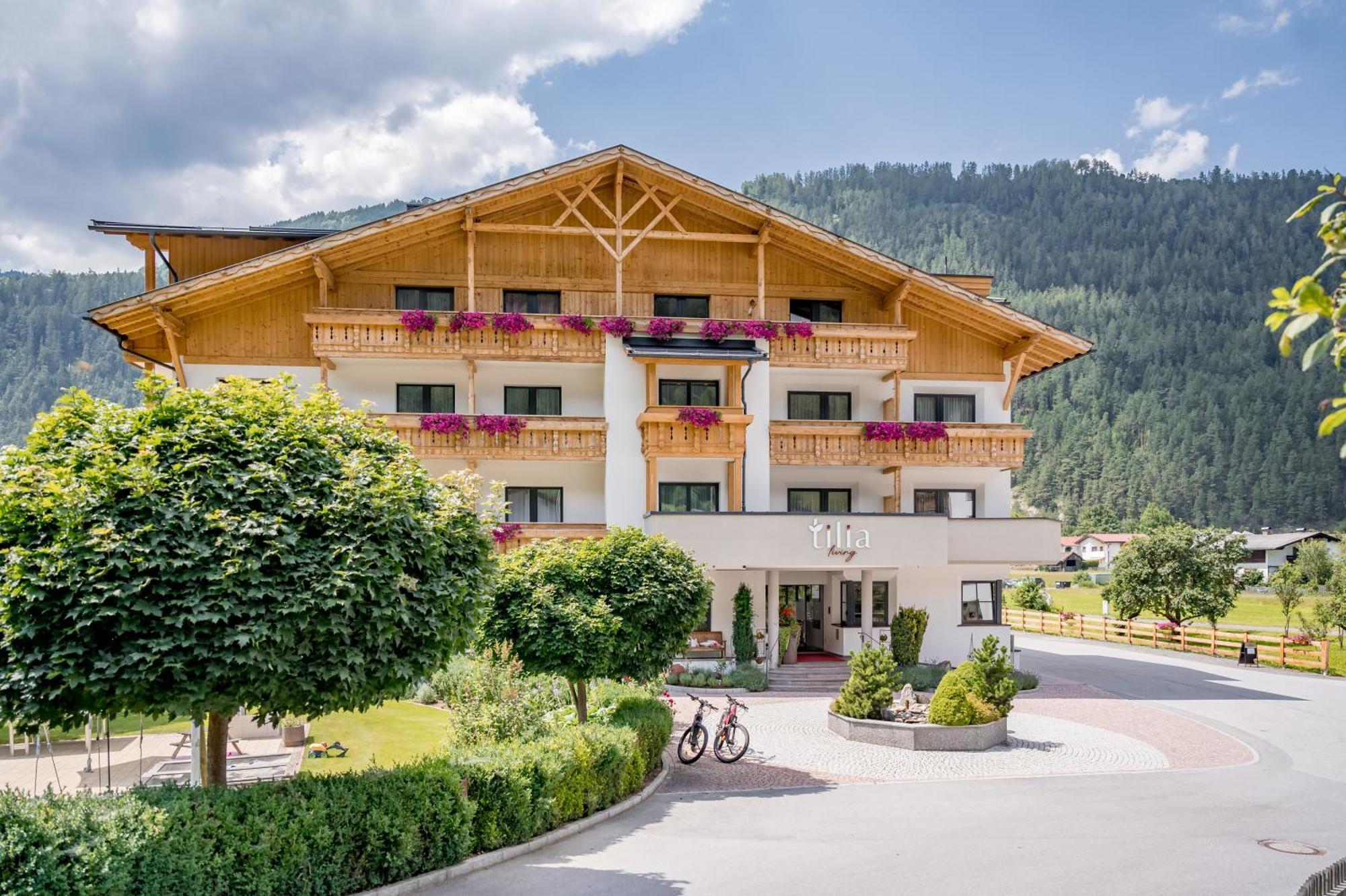 Tilia Living - B&B Mit Dem Komfort Eines Kleinen, Feinen Hotels Ried im Oberinntal Eksteriør billede
